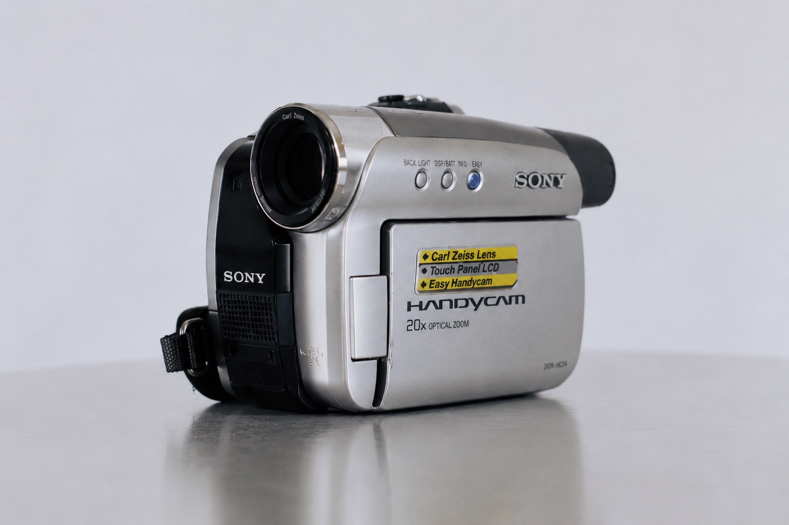 Sony dcr-hc24 minidv handycam | vintage 2000s camcorder | 20× optical zoom