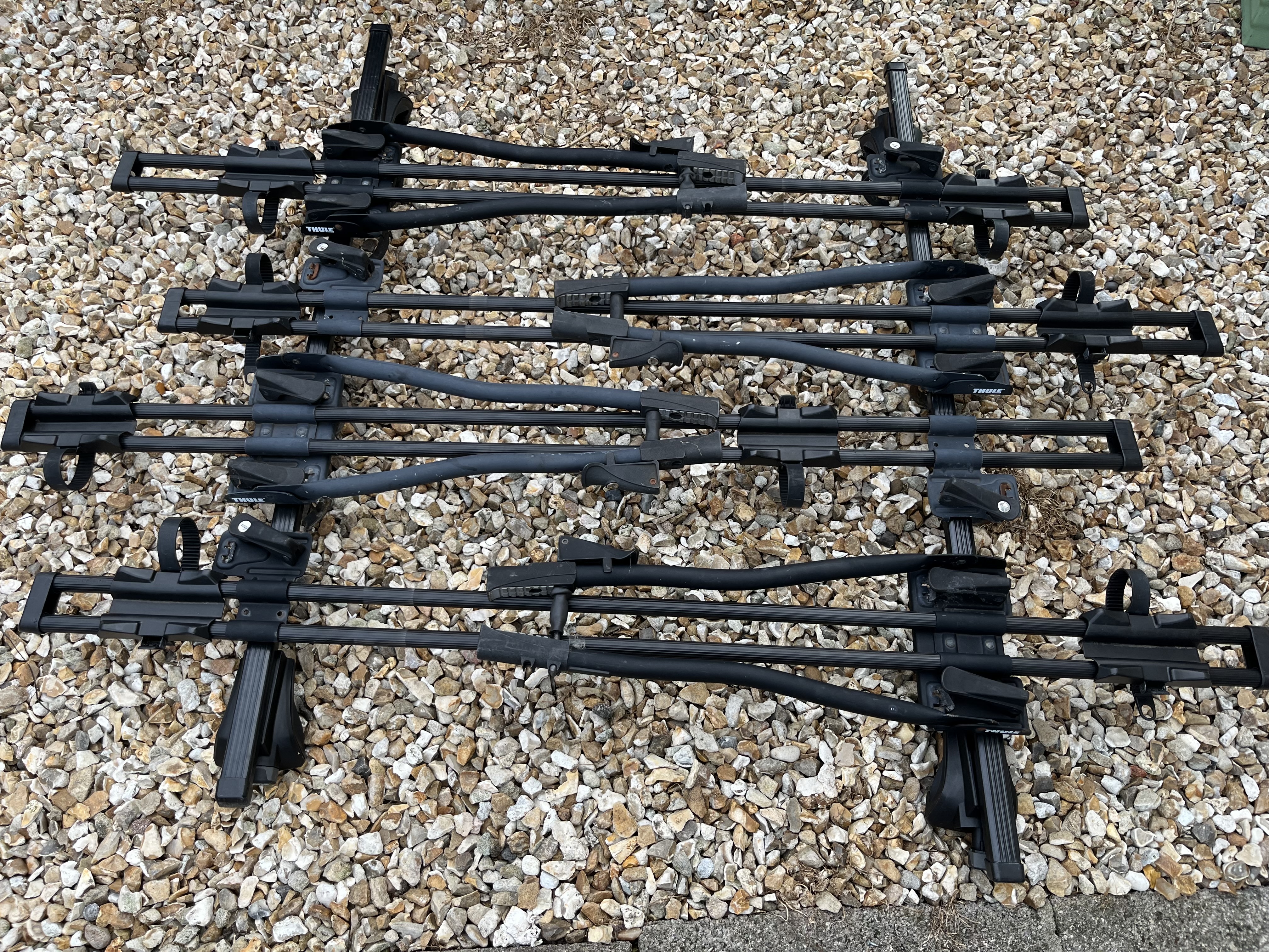 4x thule 530 bike rack carriers - complete with roof bar kit