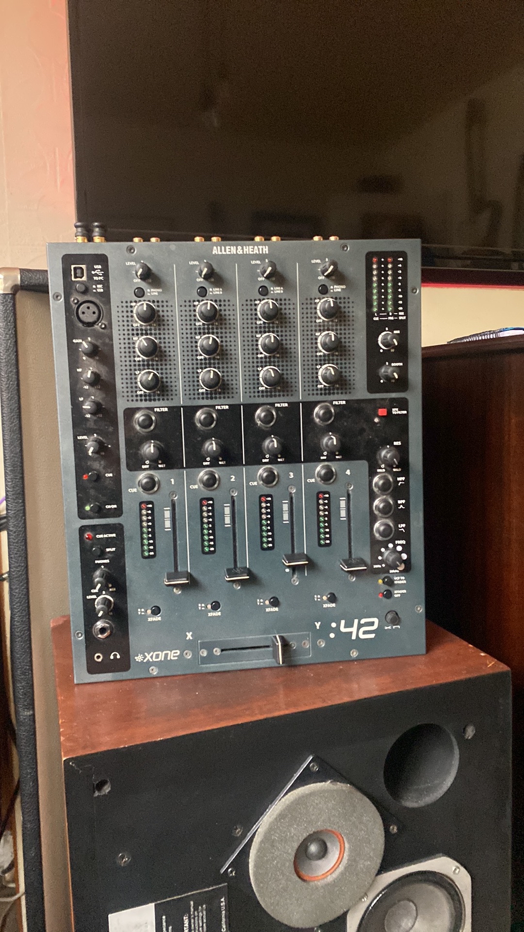 Dj mixer allen&heath xone42