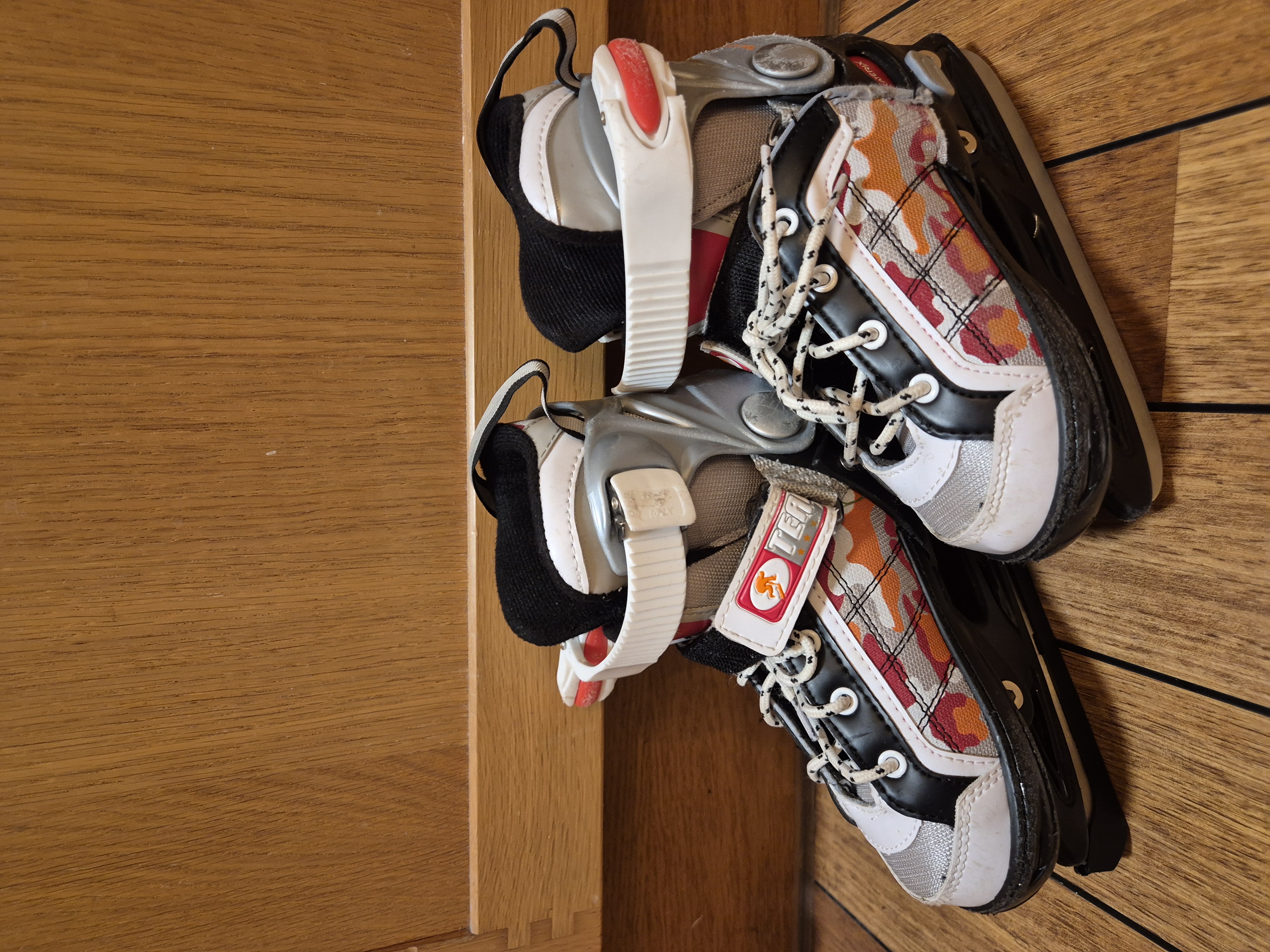 Ishockeyskøyter str. 29-32