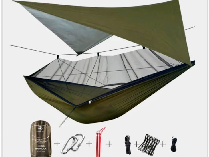 Riippumatto hyönteisverkolla ja tarpilla