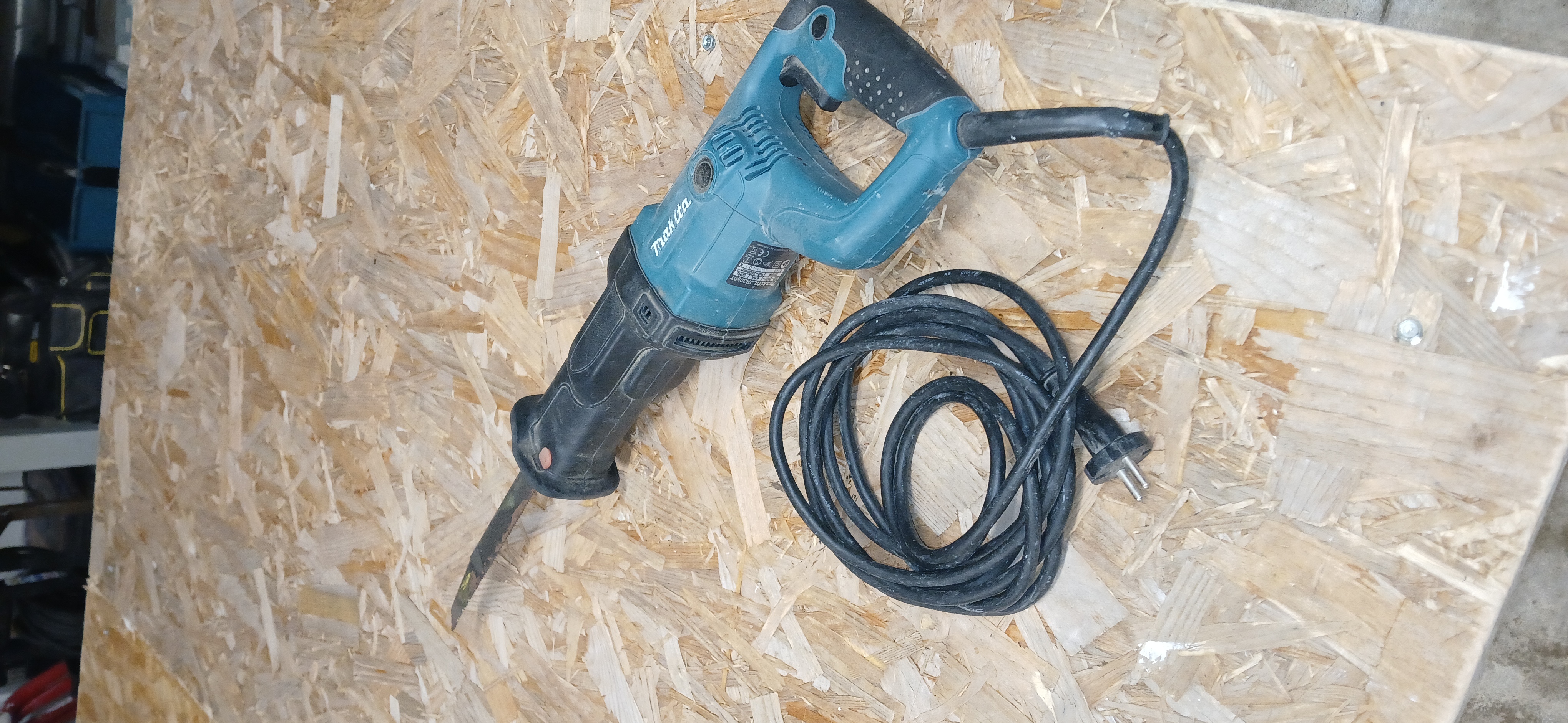 Makita jr3050t bajonettsag