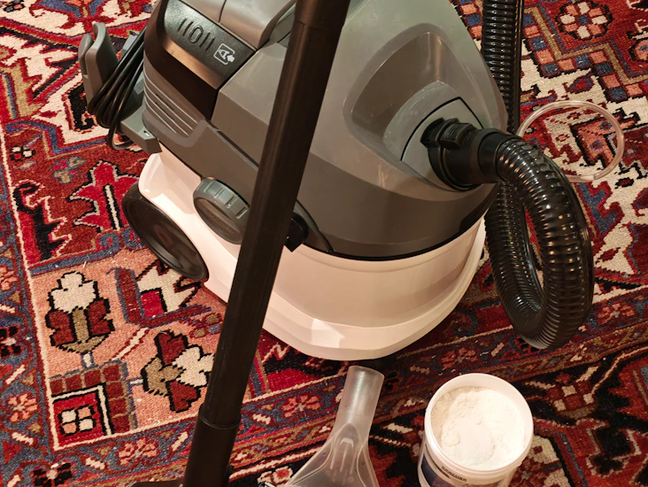 Kärcher 6.100 tekstiilipesuri sisältää pesuaineen