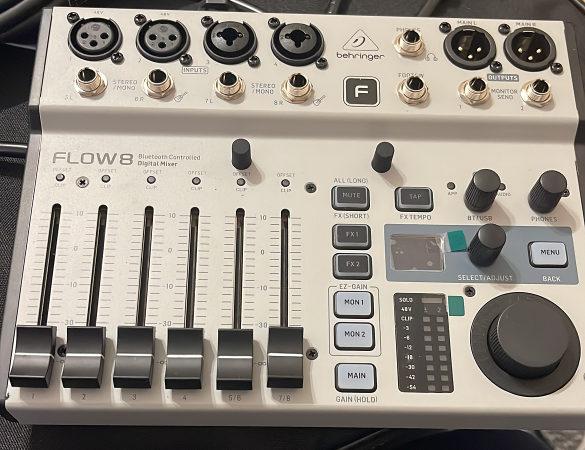 Behringer flow 8 8-channel digital mixer
