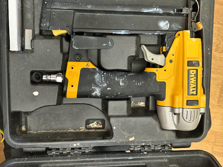 Dyckertpistol dewalt dpn1850