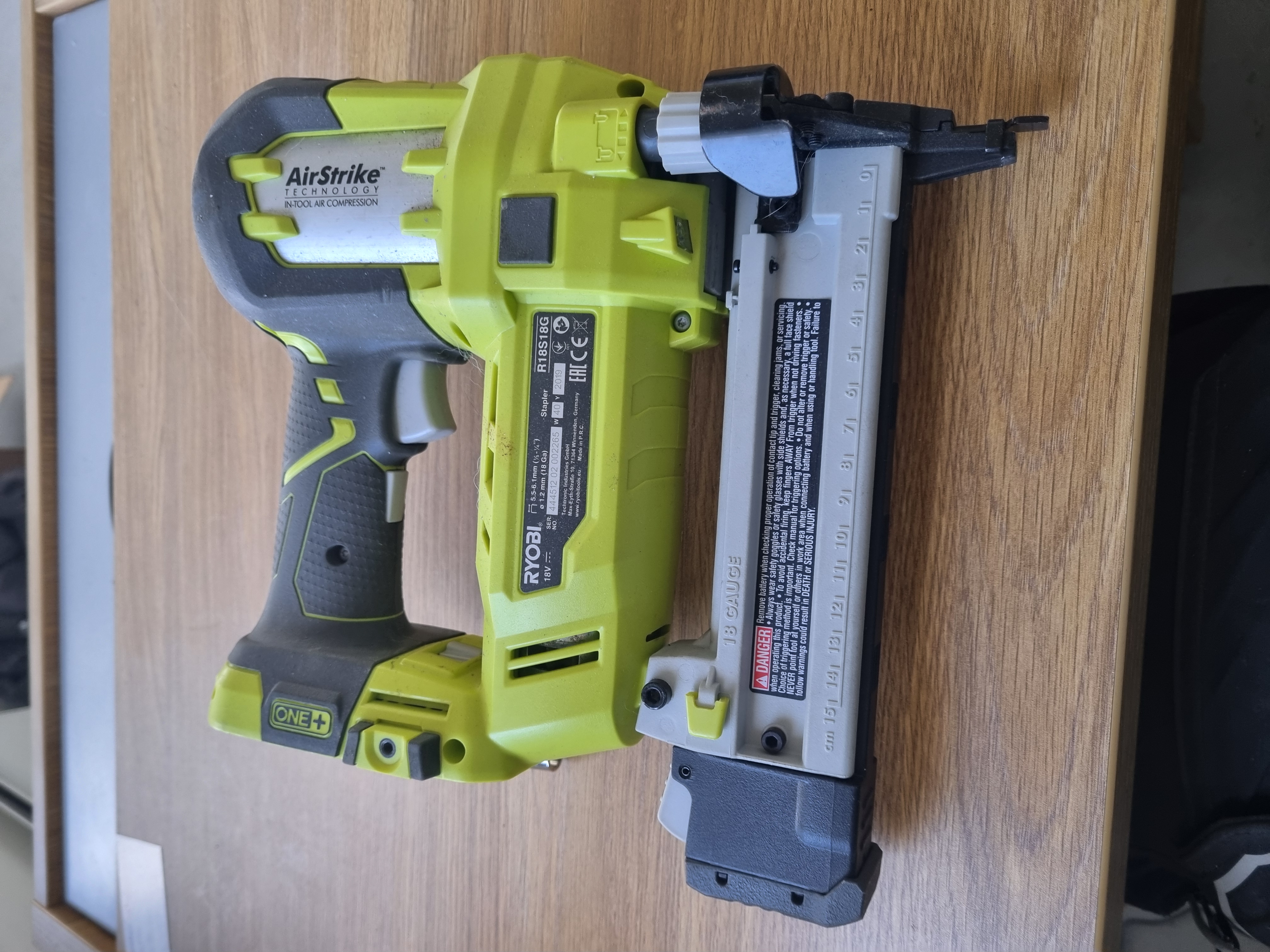 Ryobi airstriker r18s18g 