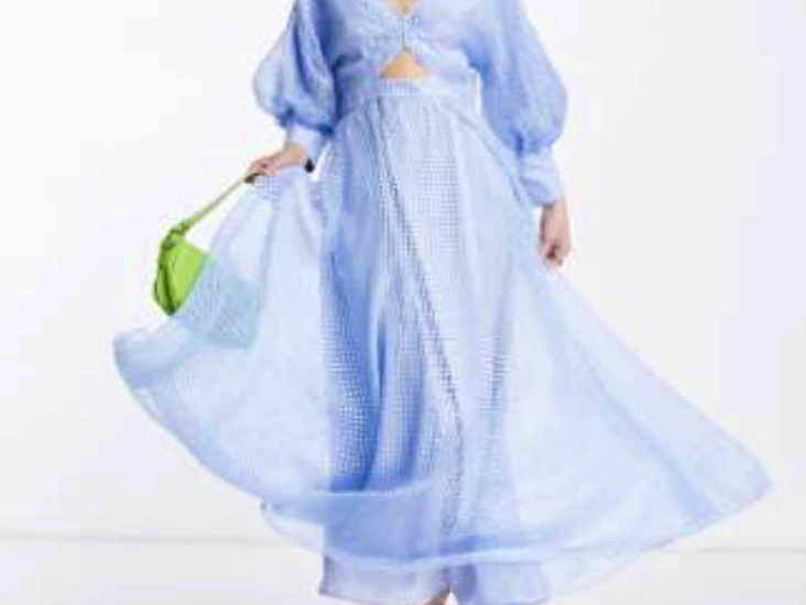 Klänning till bröllop eller bal