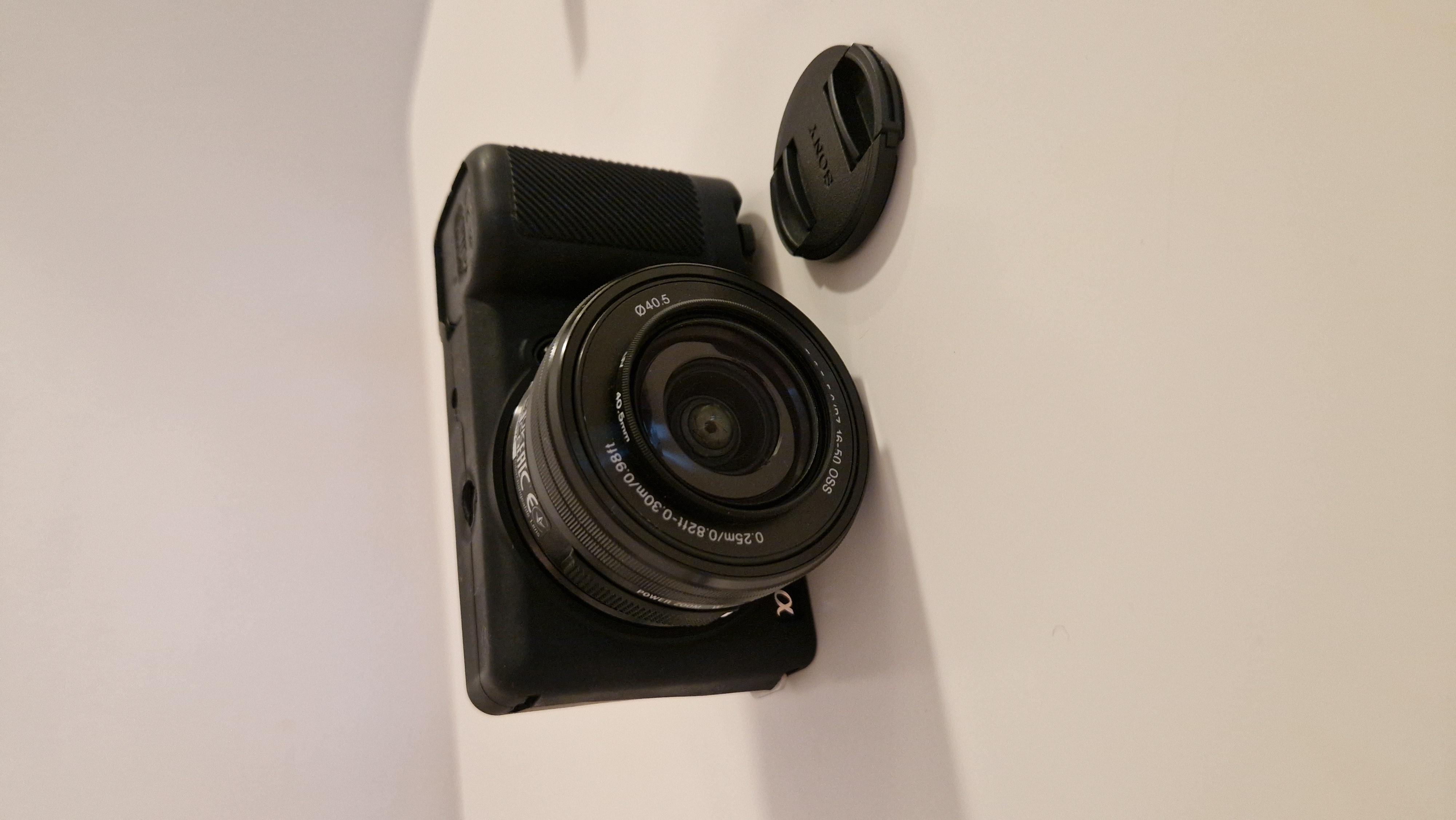 Uthyres: kompakt fotopaket för foto & video – sony + røde + stativ
