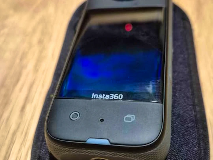 Insta 360 x3 camera with invisible selfie stick