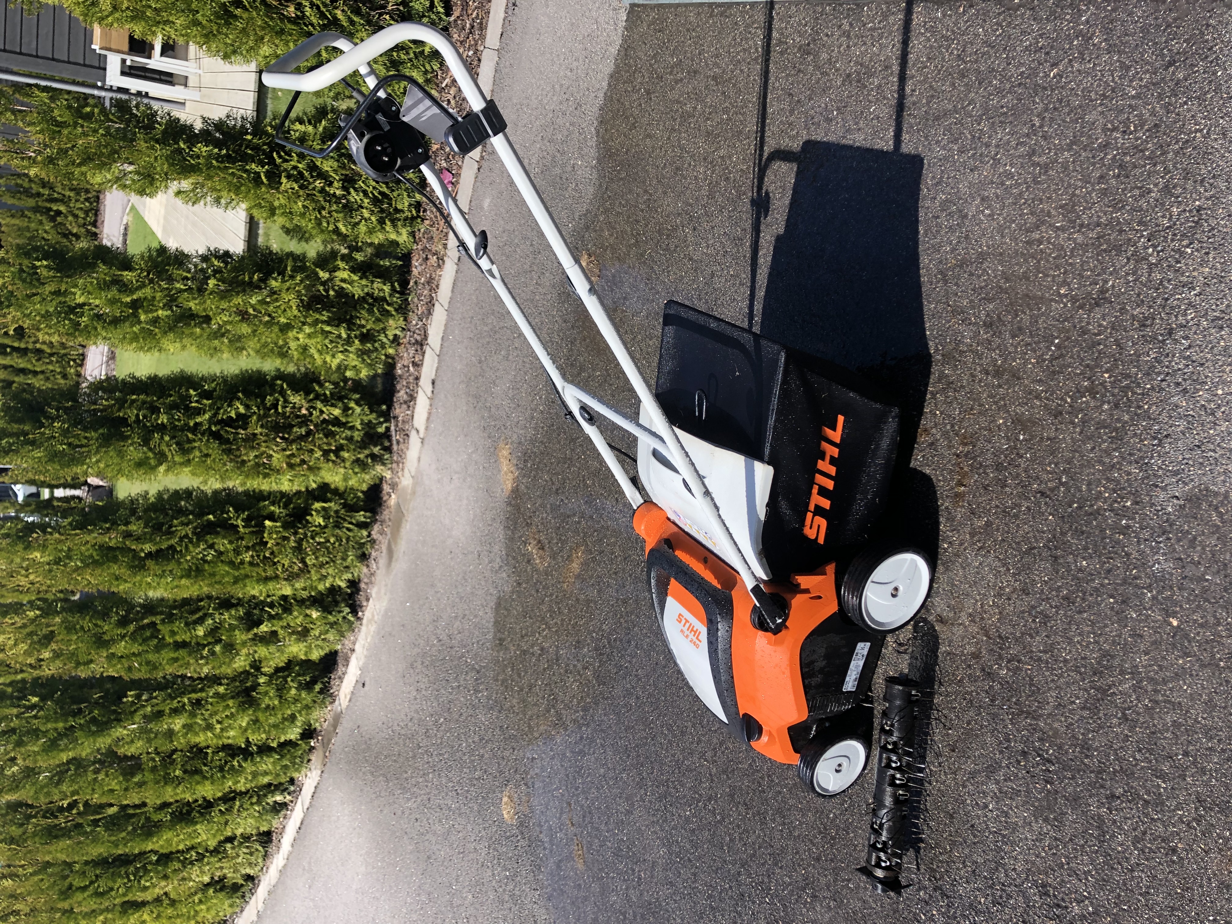 Plenlufter stihl rle 240 (mosefjerner/vertikalskjærer)
