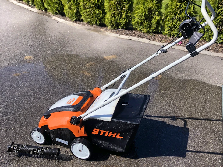 Plenlufter stihl rle 240 (mosefjerner/vertikalskjærer)
