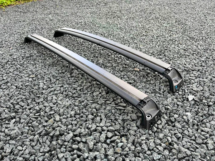 Tesla model 3/y lasthållare/takräcke