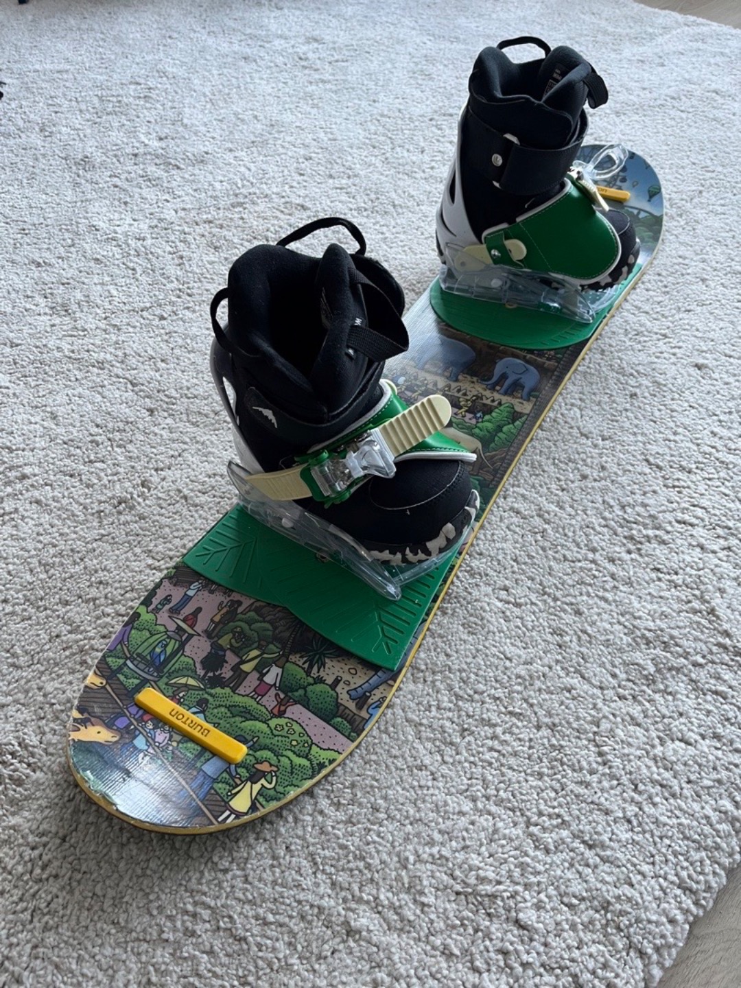 Snowboardpakke barn: 90cm brett, str 28 boots