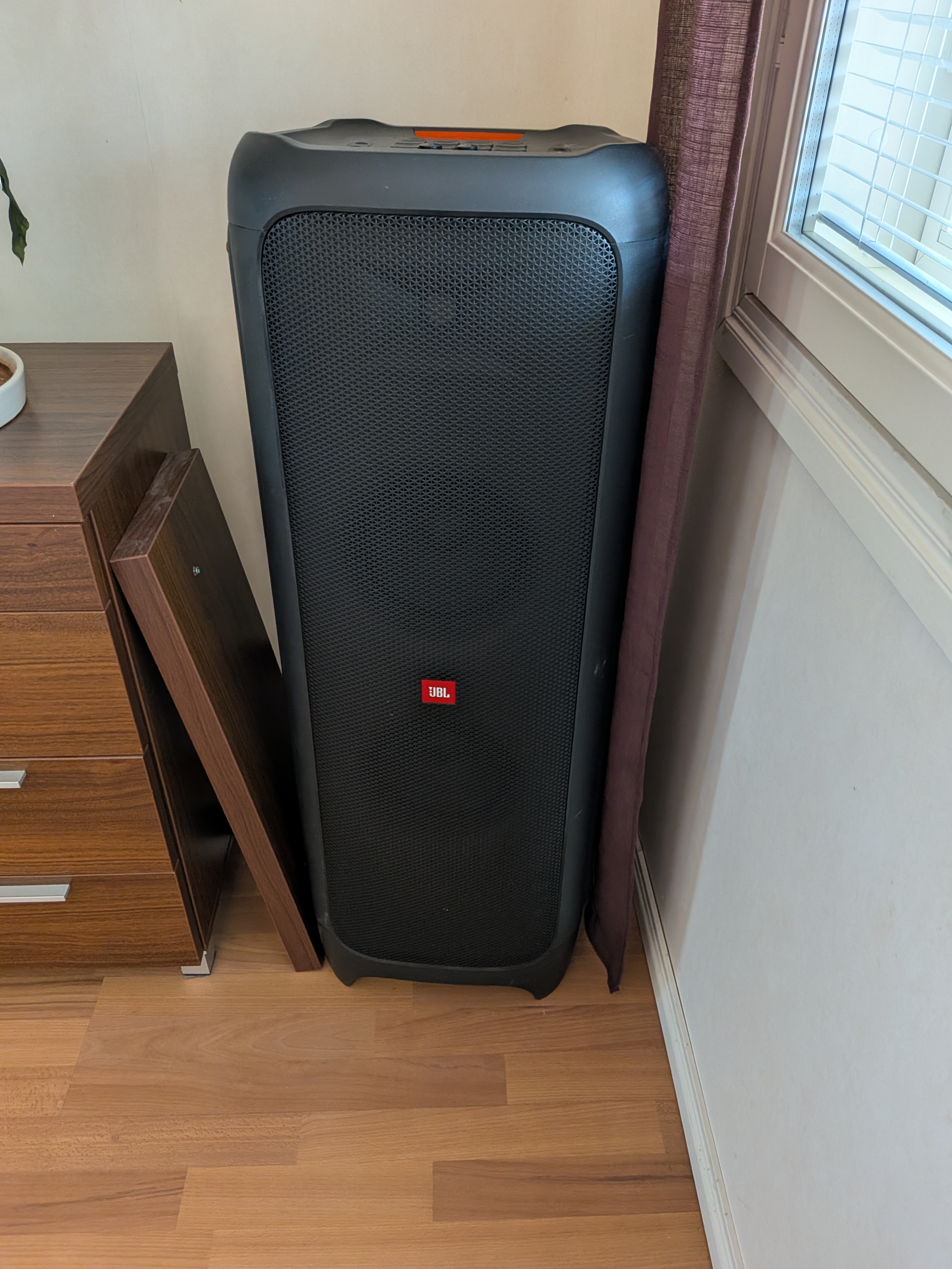 Jbl partybox 1000