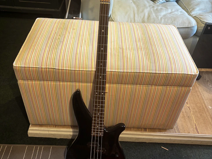 Yamaha rbx170 electric bass guitar (black)