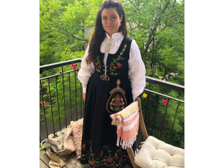 Løken bunad, utleie (42-44)