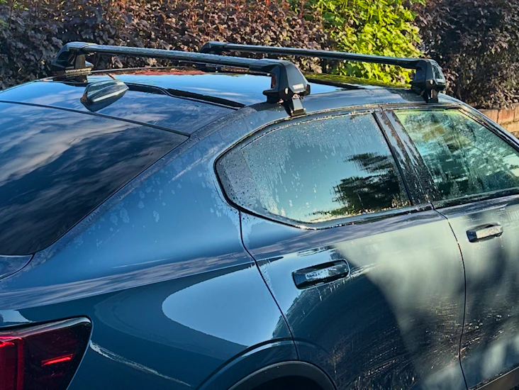 Takräcken polestar 2 thule wingbar