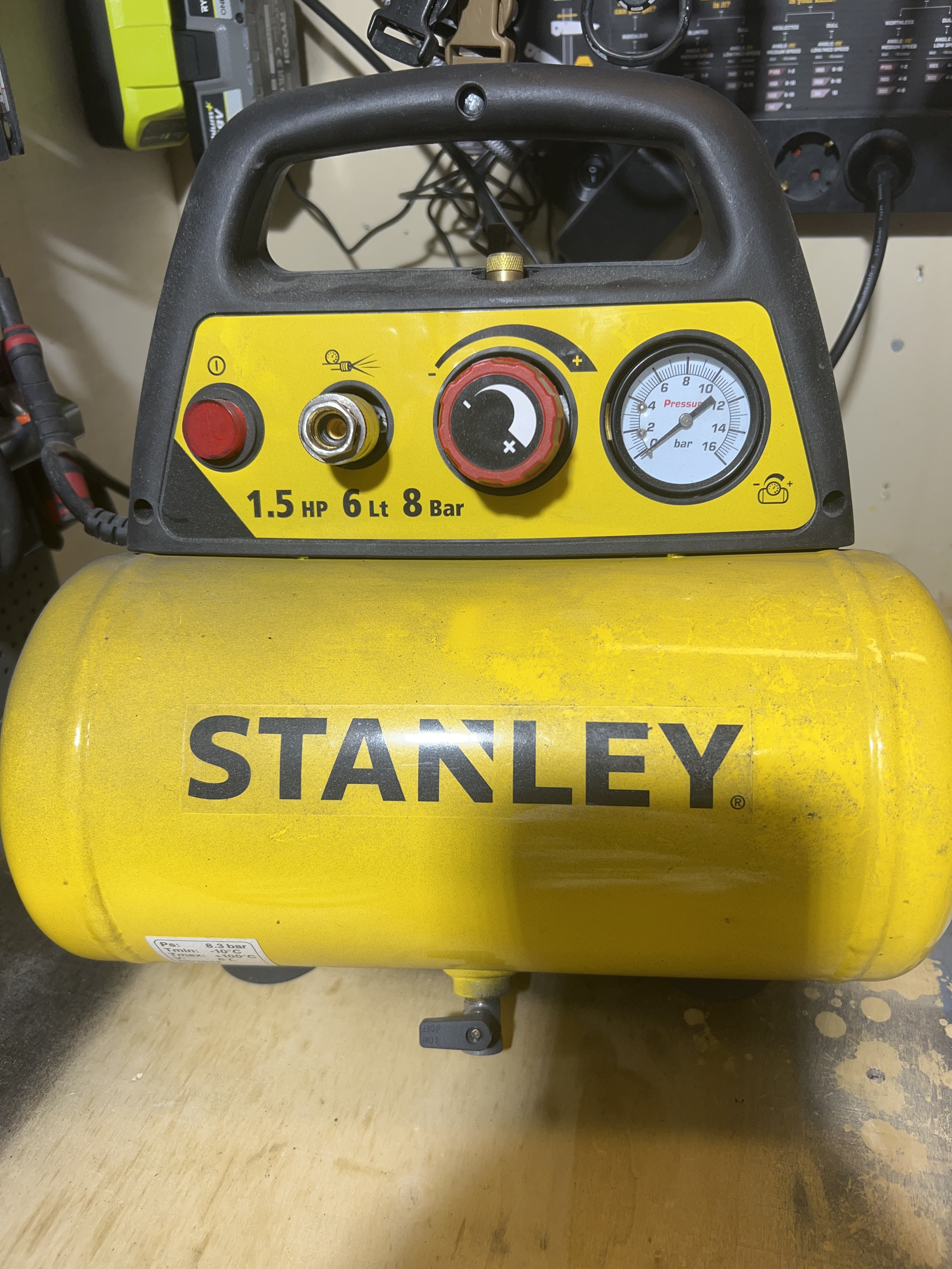 Stanley 8bar kompressor