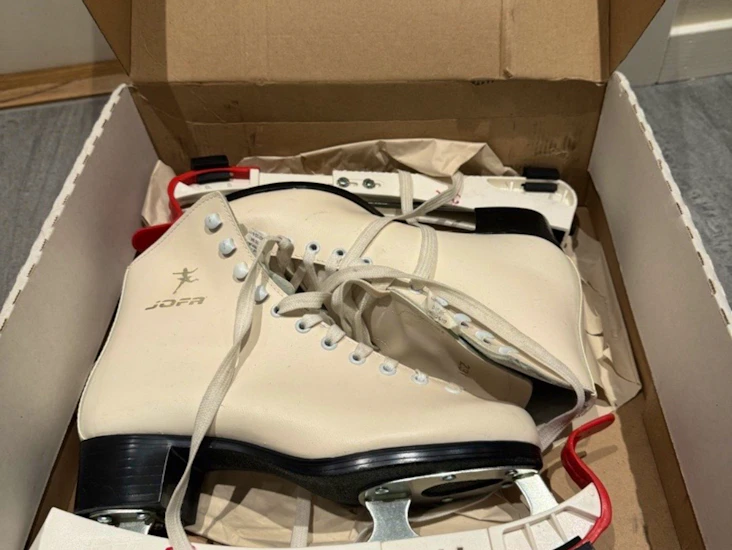 Skridskor storlek 39