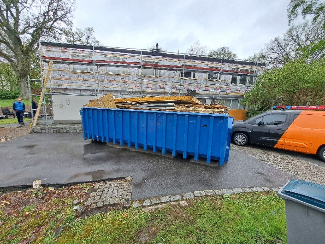 Container