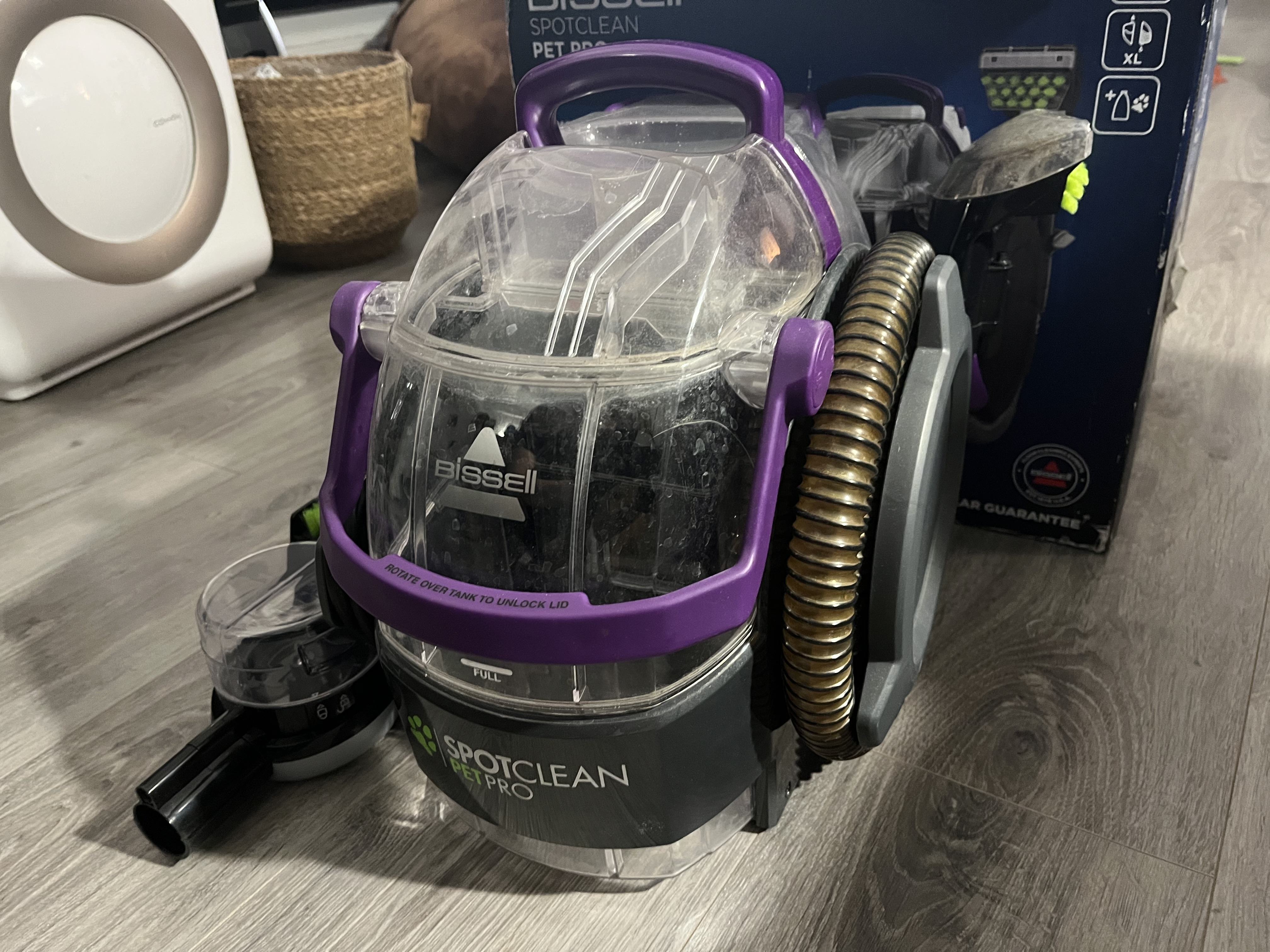 Bissell carpet and upholstery washer/cleaner