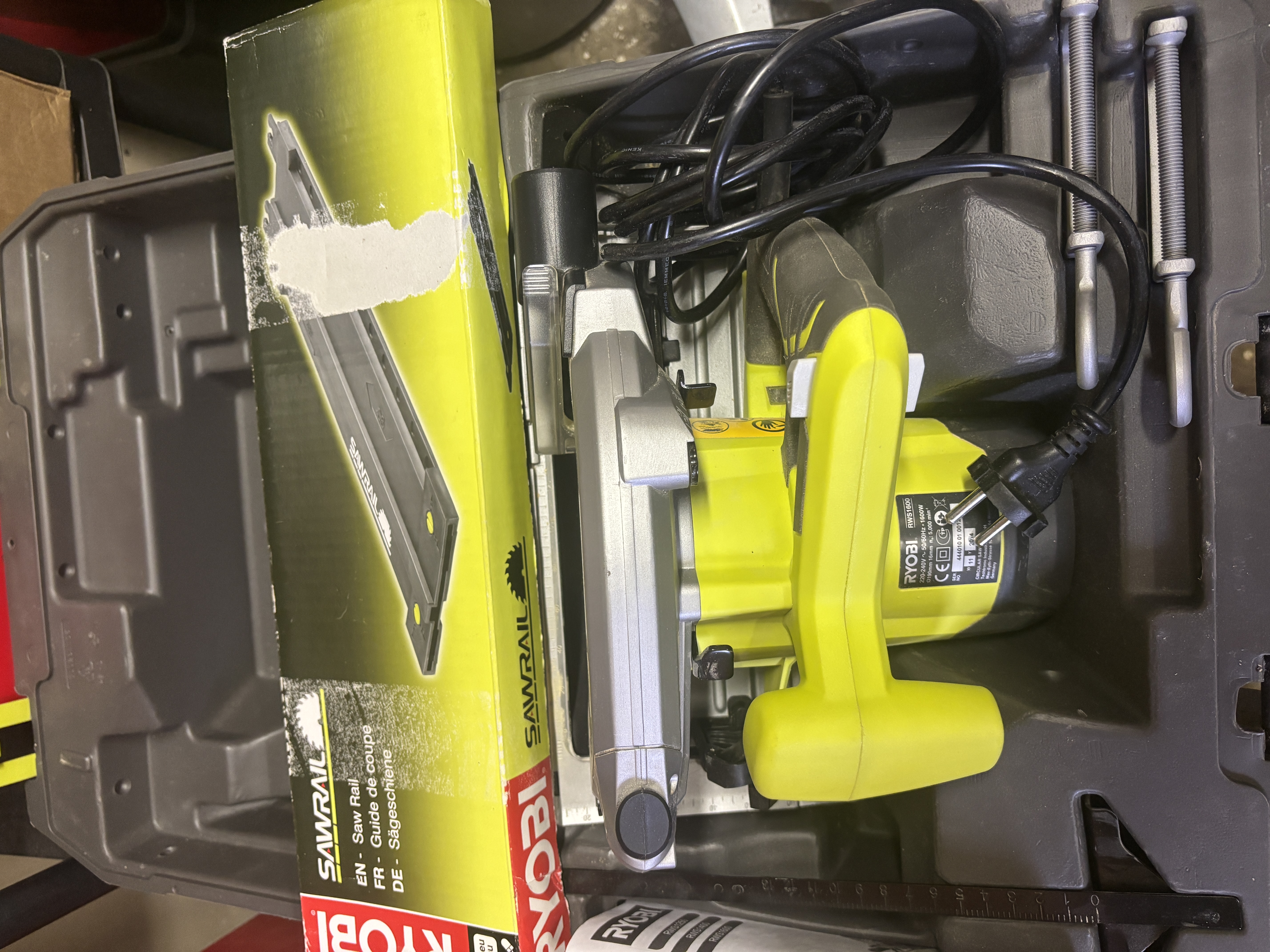 Ryobi dykksag 1600w med styreskinne