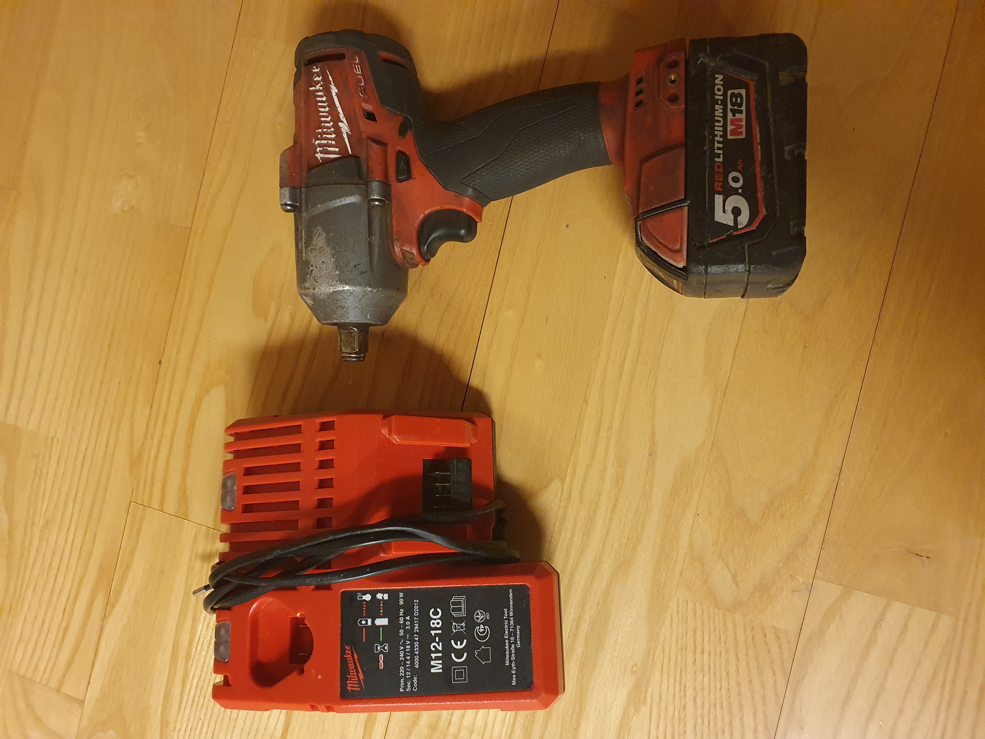 Milwaukee m18 fmtiwf12
