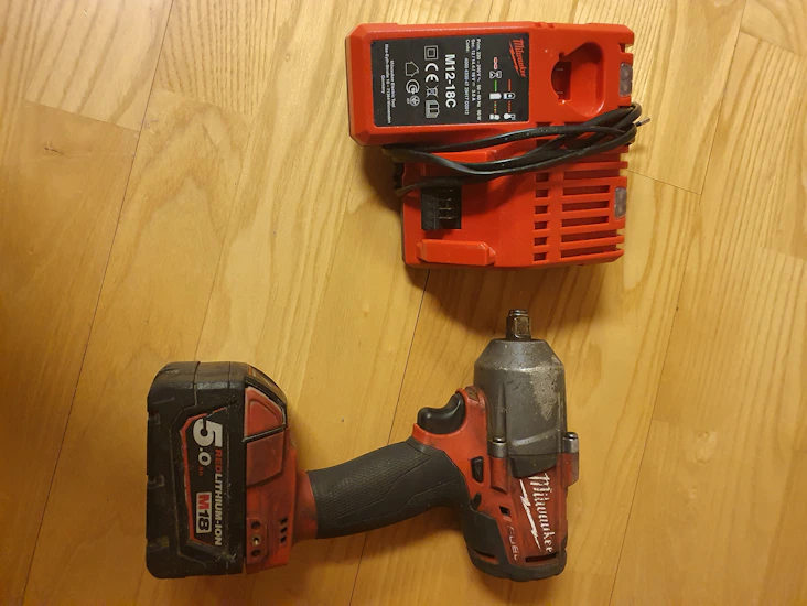 Milwaukee m18 fmtiwf12