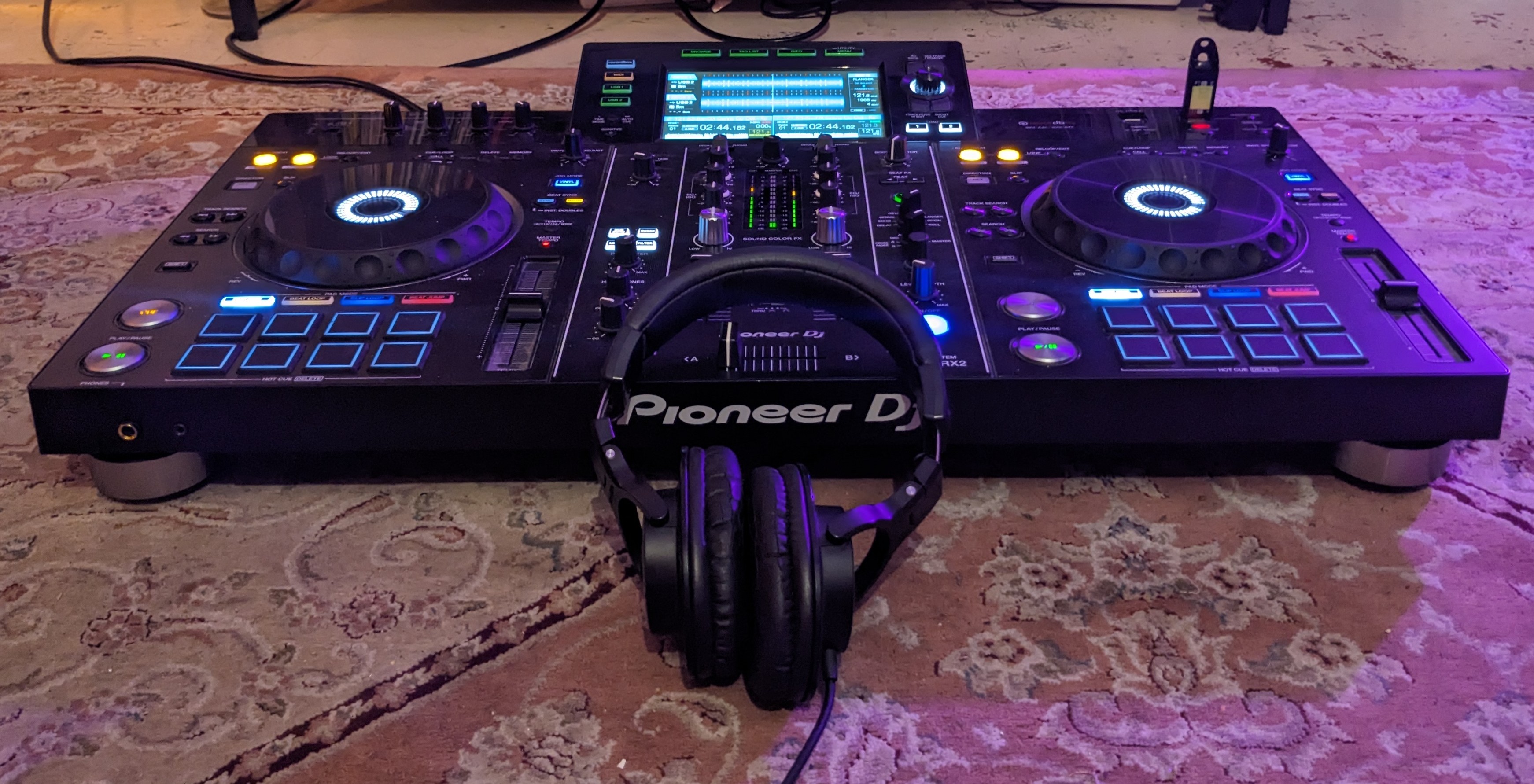 All-in-one dj decks (w/ headphones, cables & case) - xdj-rx2