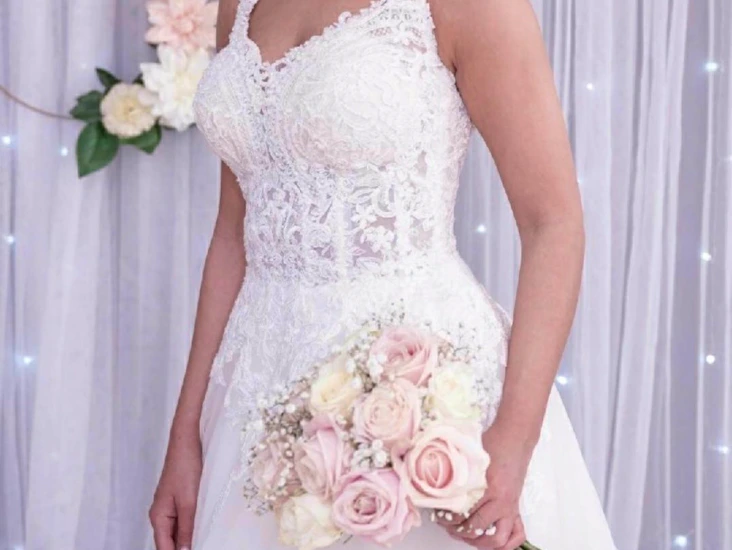 Brudklänning strl 32-34