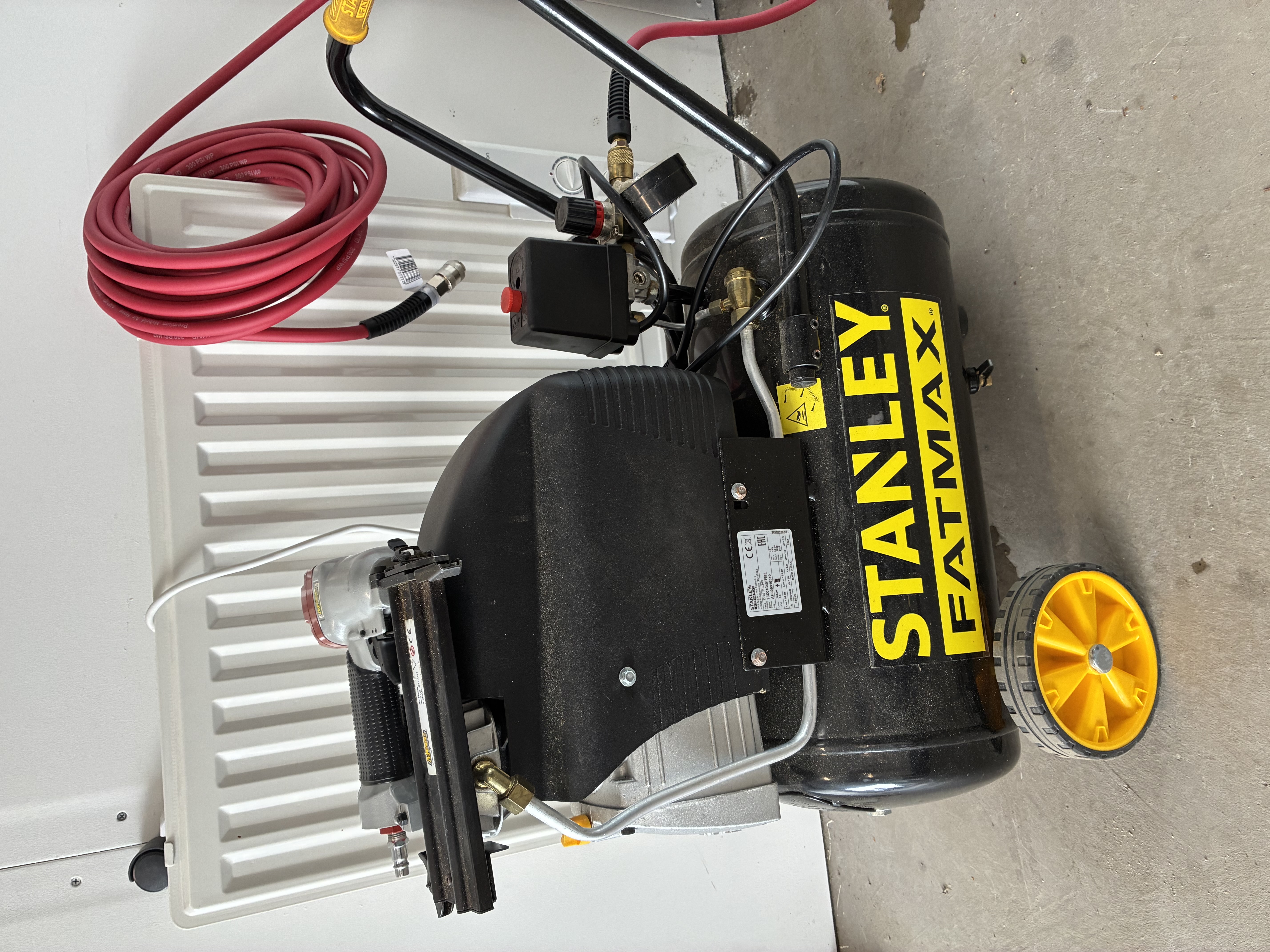 Stanley fatmax kompressor 2,5 hk 24 l