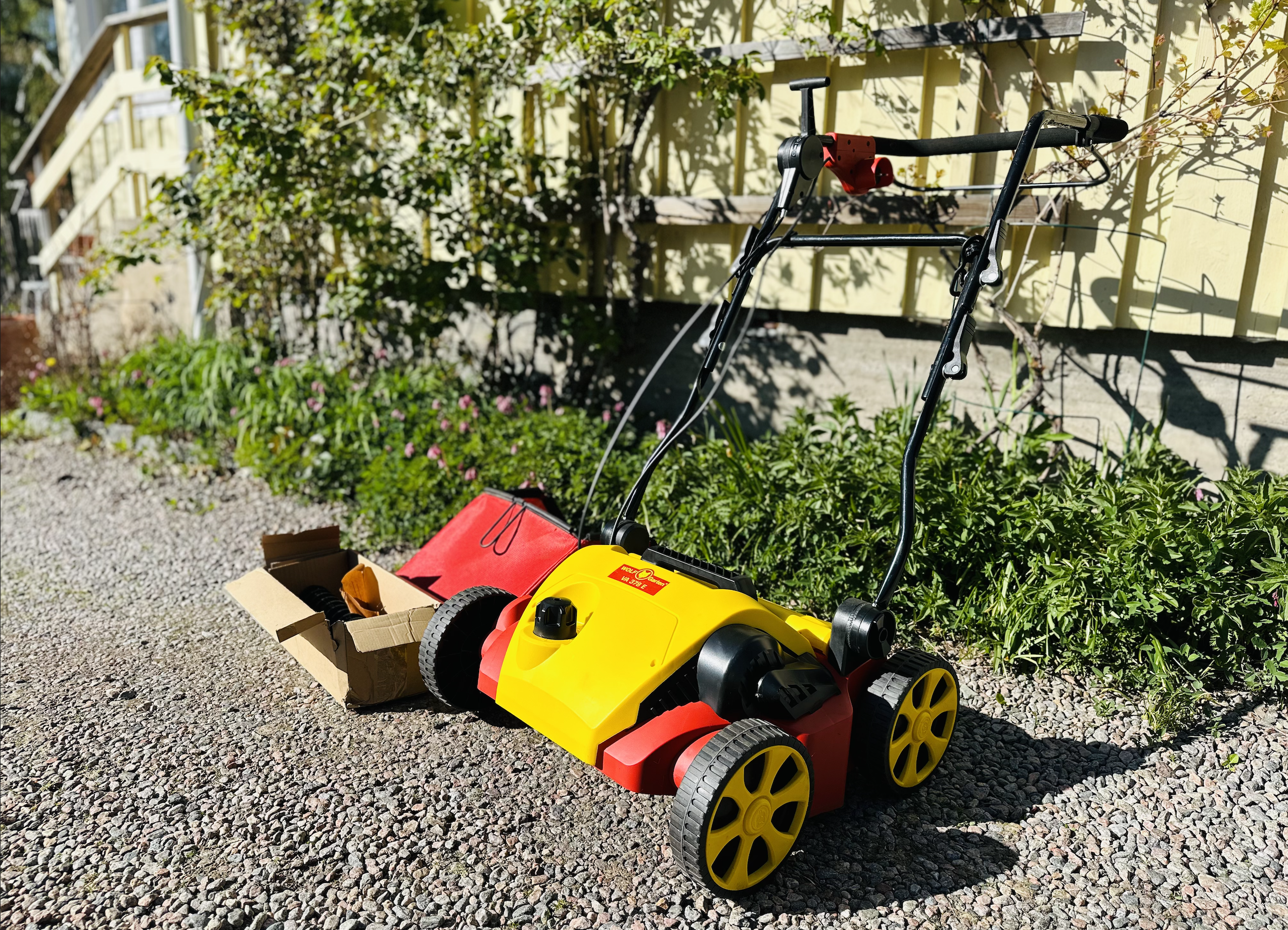Vertikalskärare/mossrivare