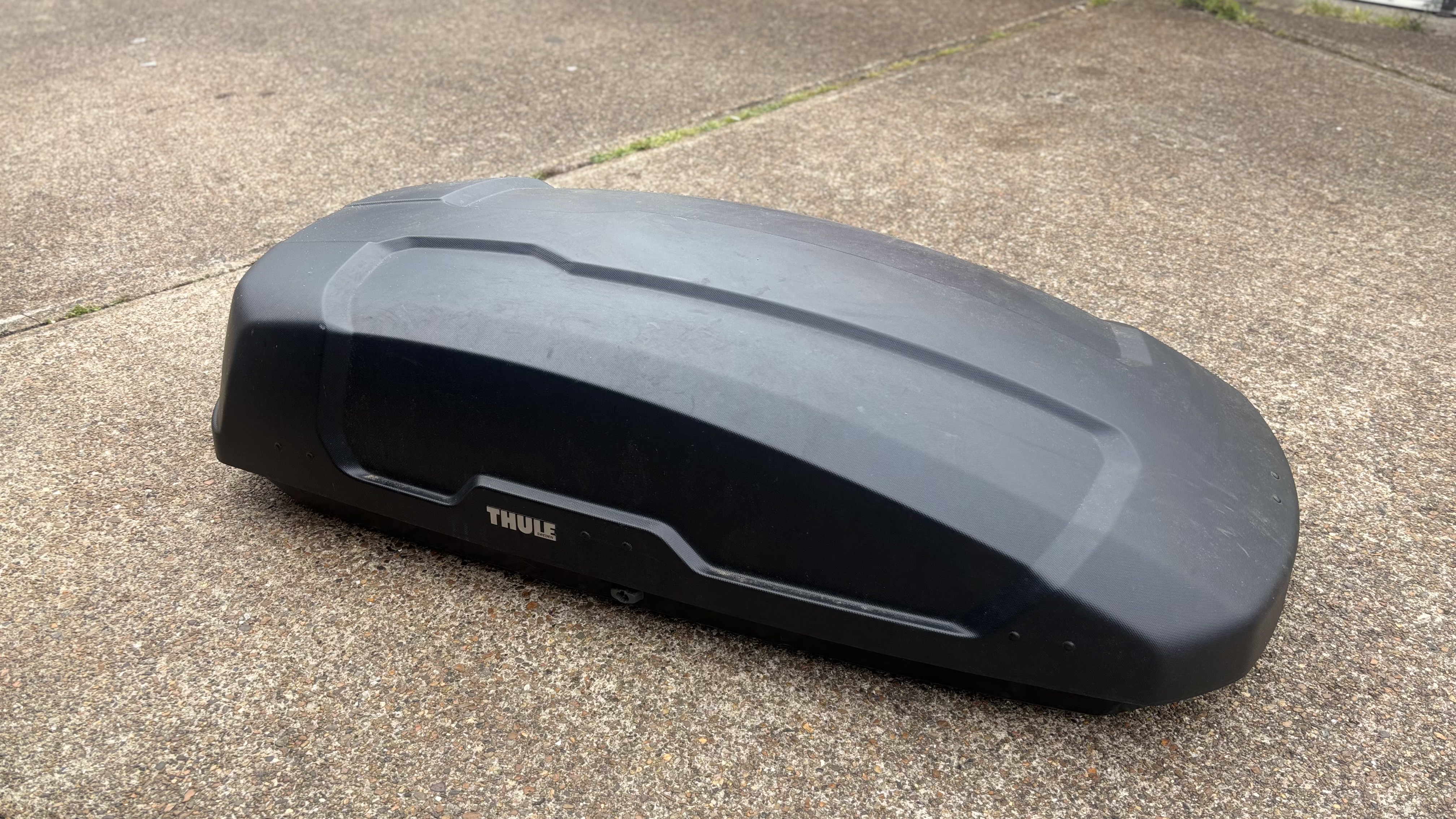 Thule force xt m roofbox, dual side opening and 400l capacity 