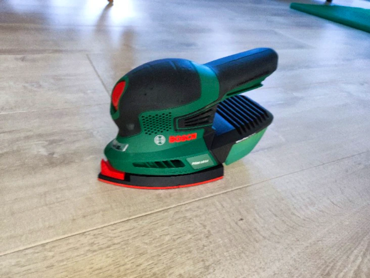Bosch batteridrevet slipemaskin