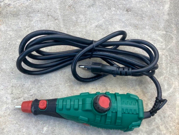 Gravyrmaskin handhållen med mallar