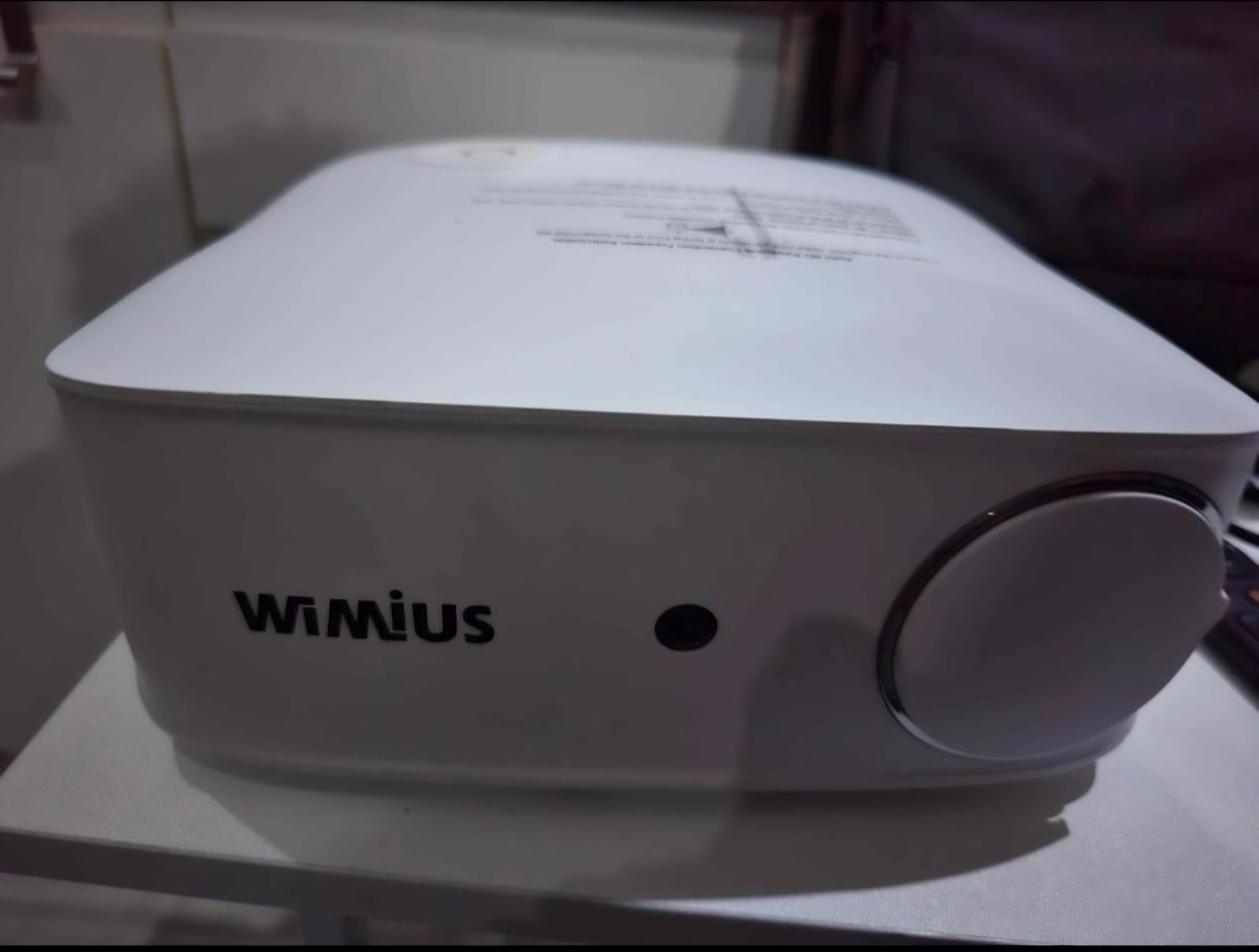 Wimius portable projector