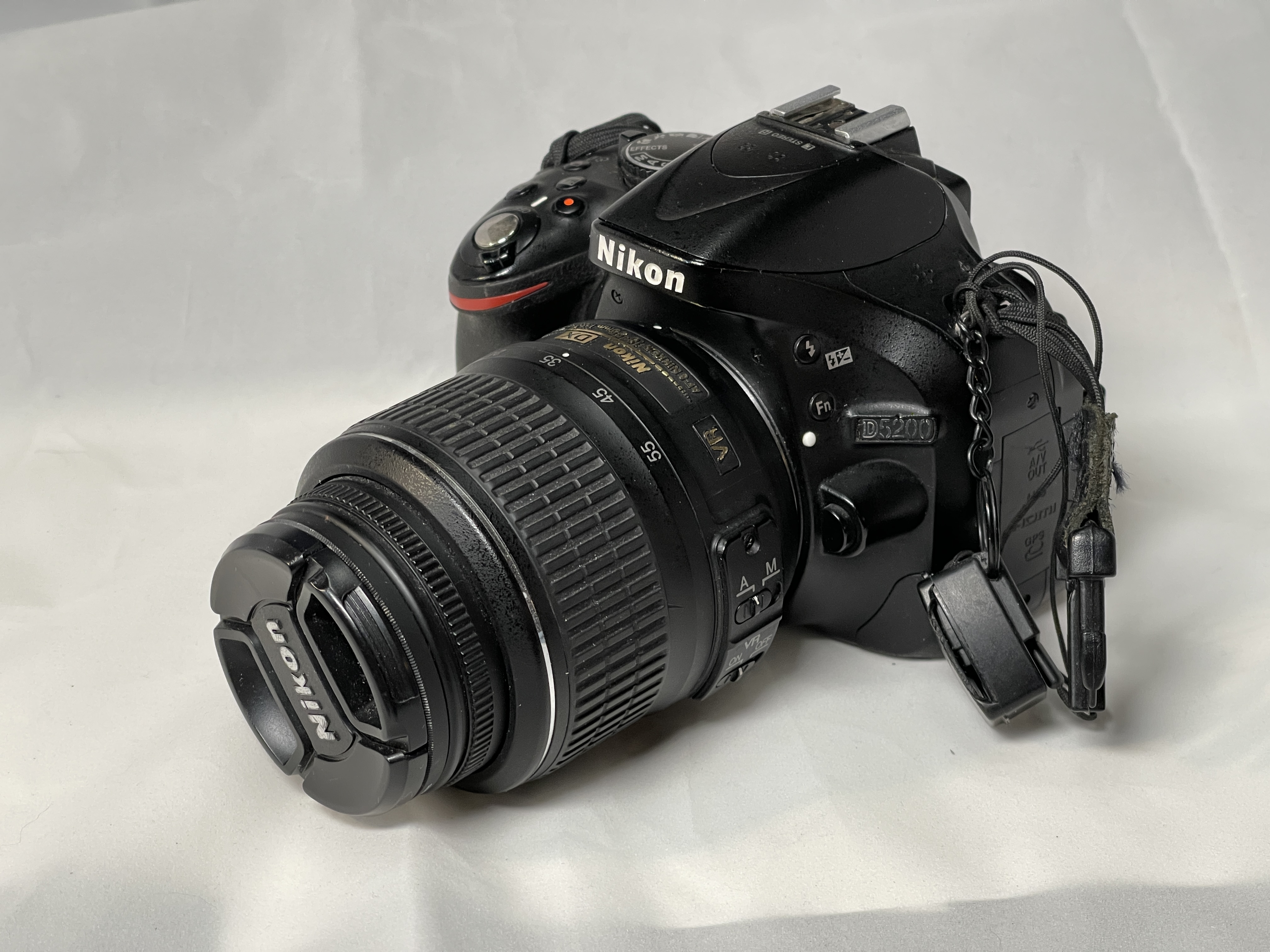 Nikon d5200 - 24mp dx dslr & 18-55mm lens