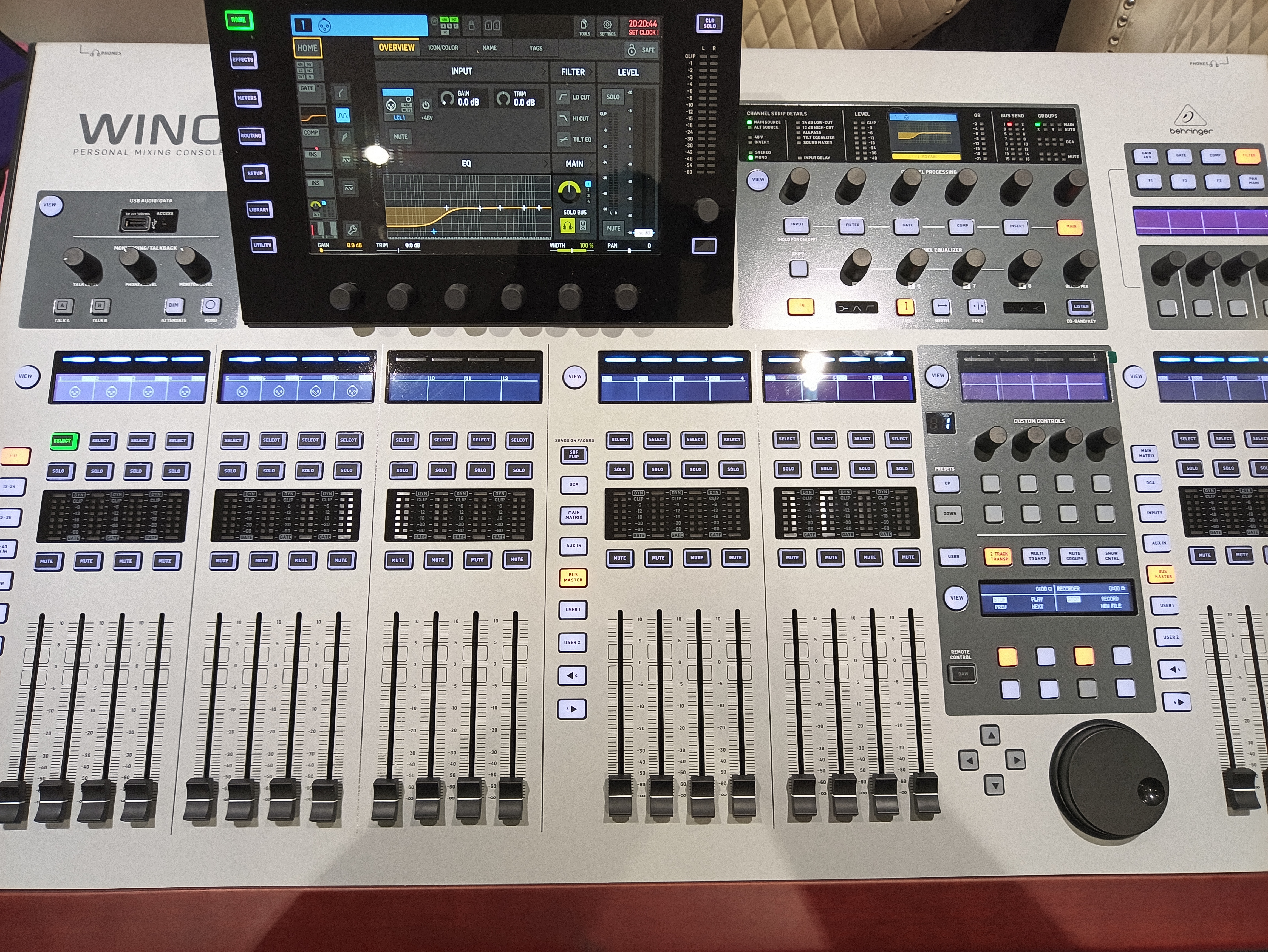 Behringer wing digital sound mixer/console