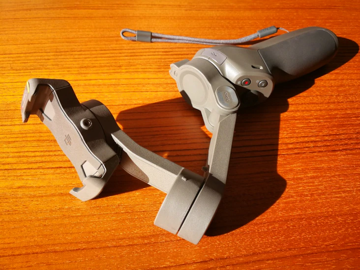 Dji osmo mobile 3 gimbal