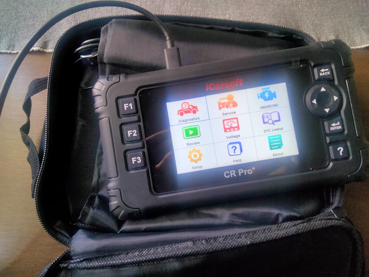 Icarsoft cr pro+, autojen monimerkkidiagnostiikkalaite