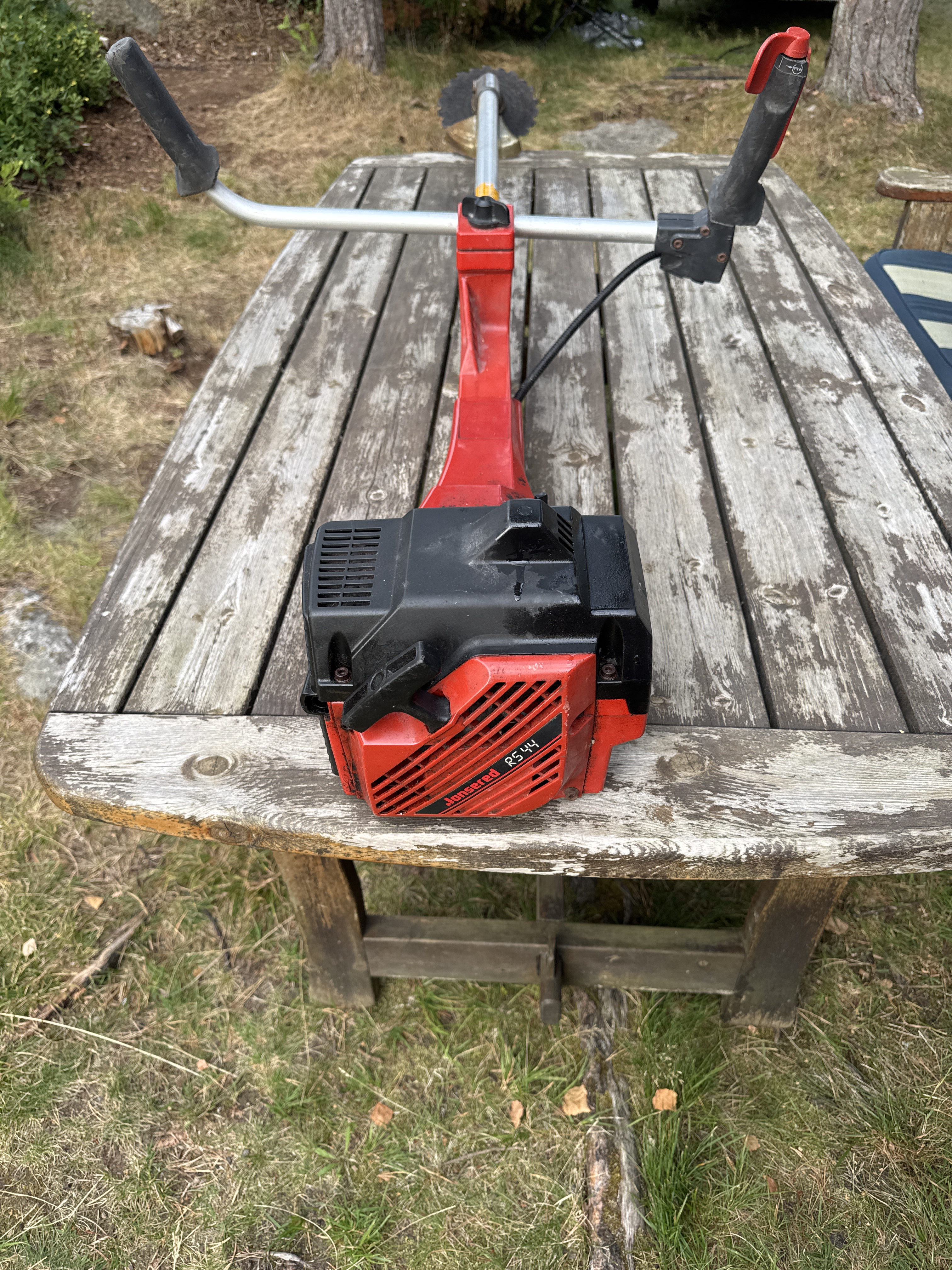 Jonsered rs44 ryddesag/gresstrimmer til leie