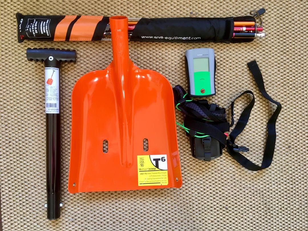 Lavinutrustning: spade, sond & transceiver