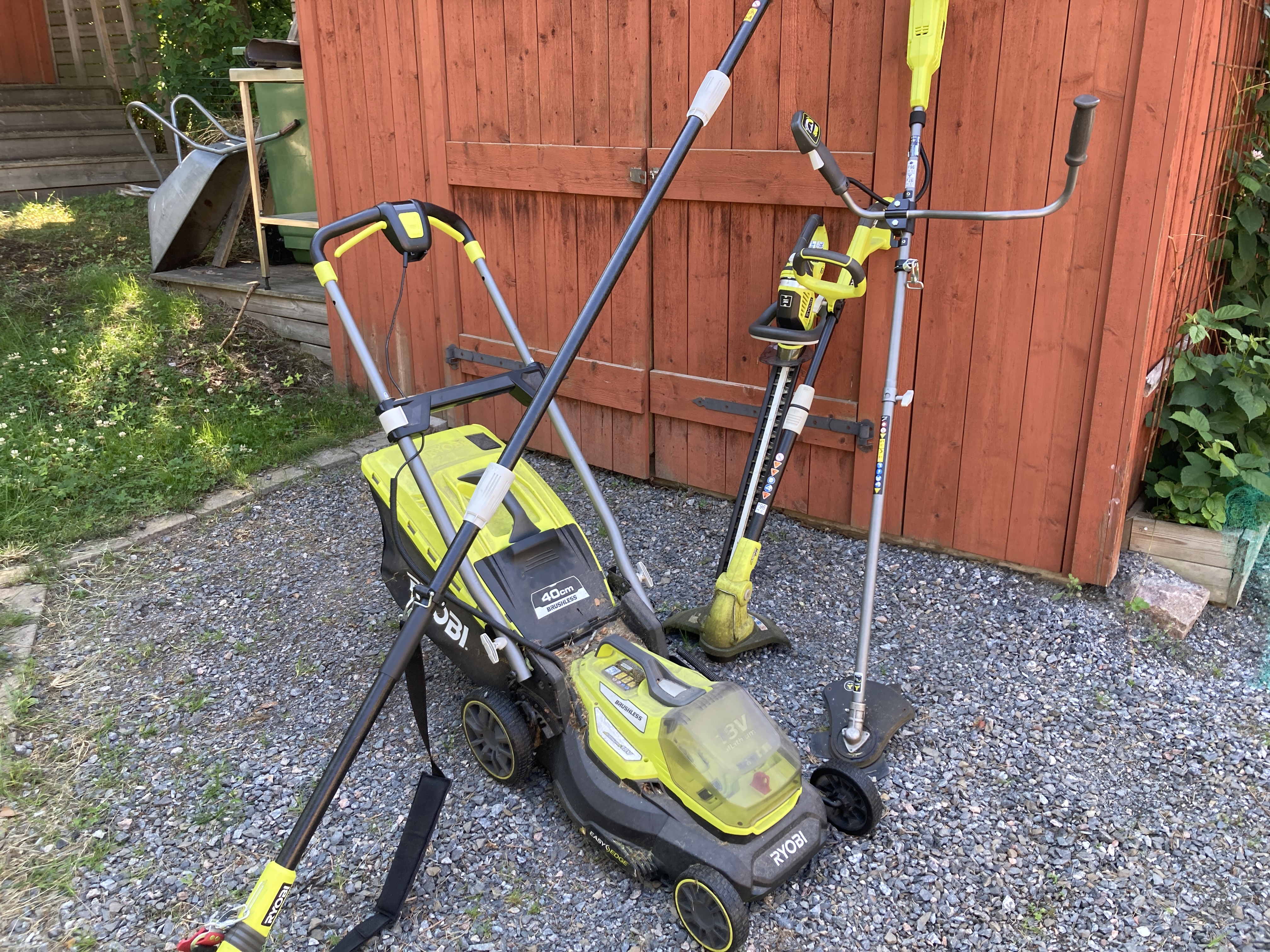 Ryobi häcksax, trimmer, röjsåg, grensåg