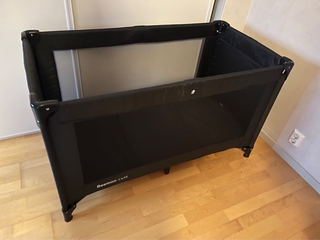 Travel cot / resesäng 