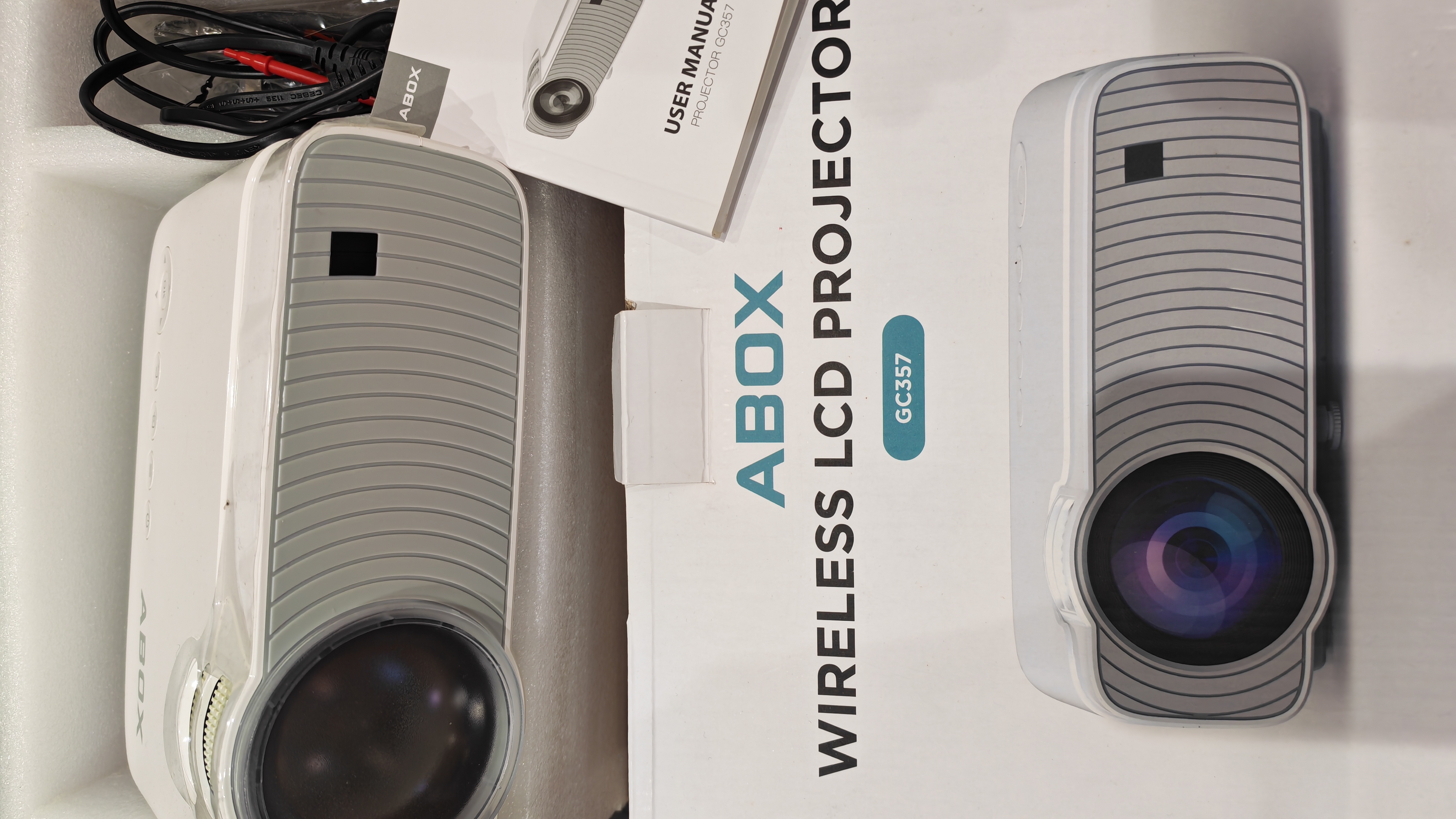 Wireless lcd projector