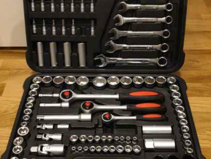 Hylsnyckelsats 1/4" – 3/8" – 1/2", 120 delar