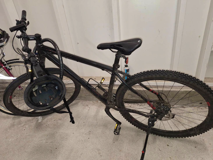 Jollekin maastpyöräpyörä vuokrattavaksi