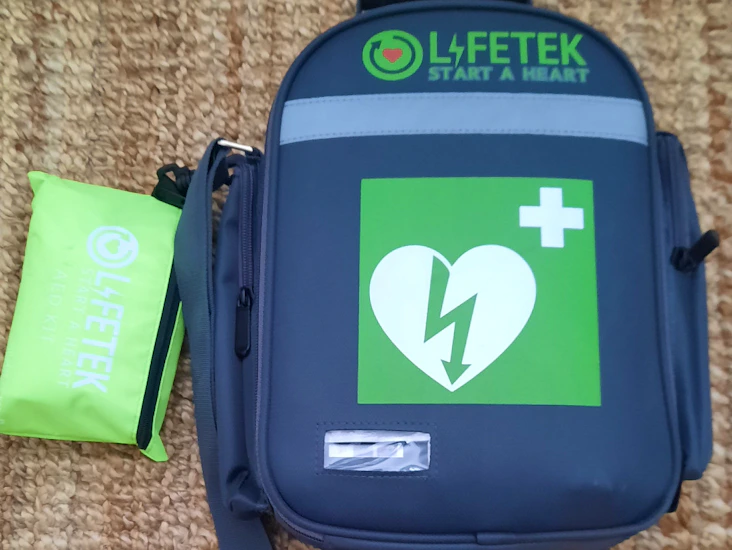 Lifetek aed7000 deffa eli sydäniskuri