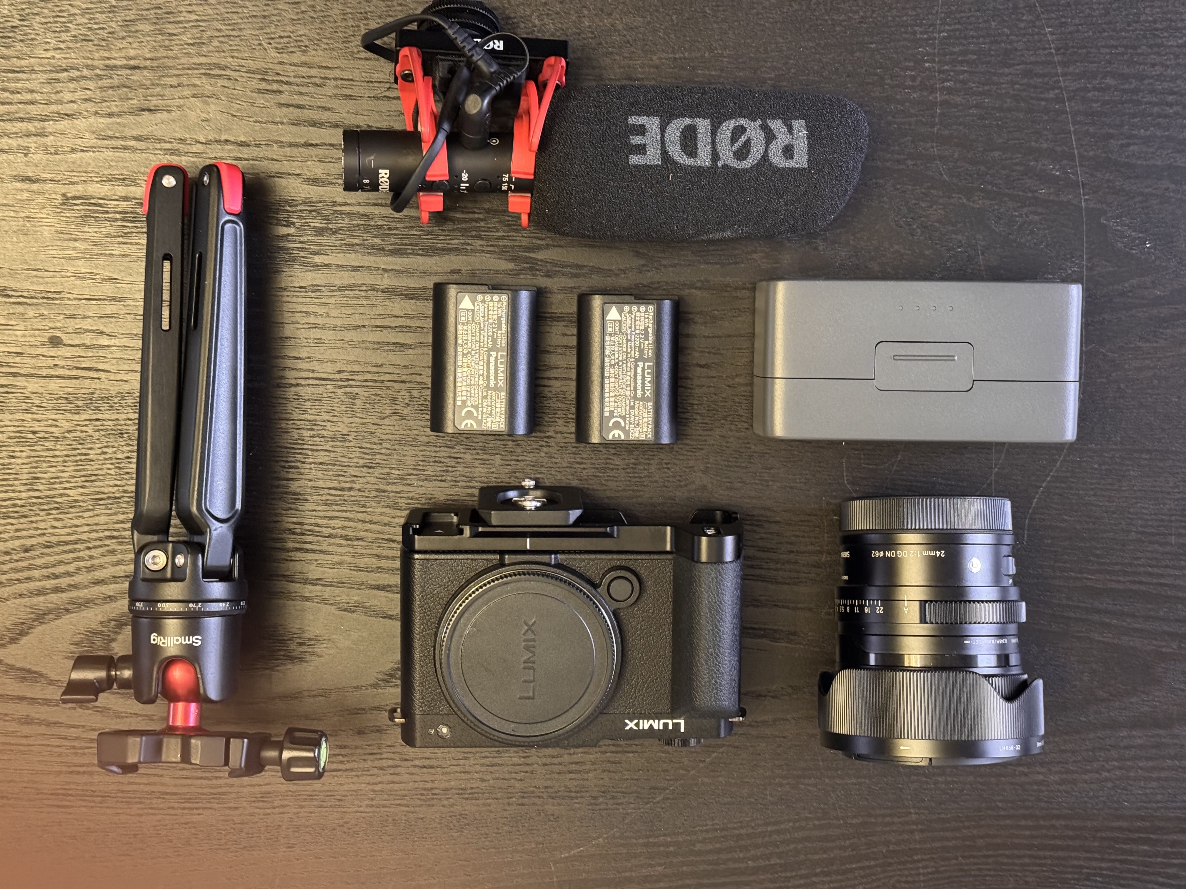 Panasonic lumix  s9 vlogging kit