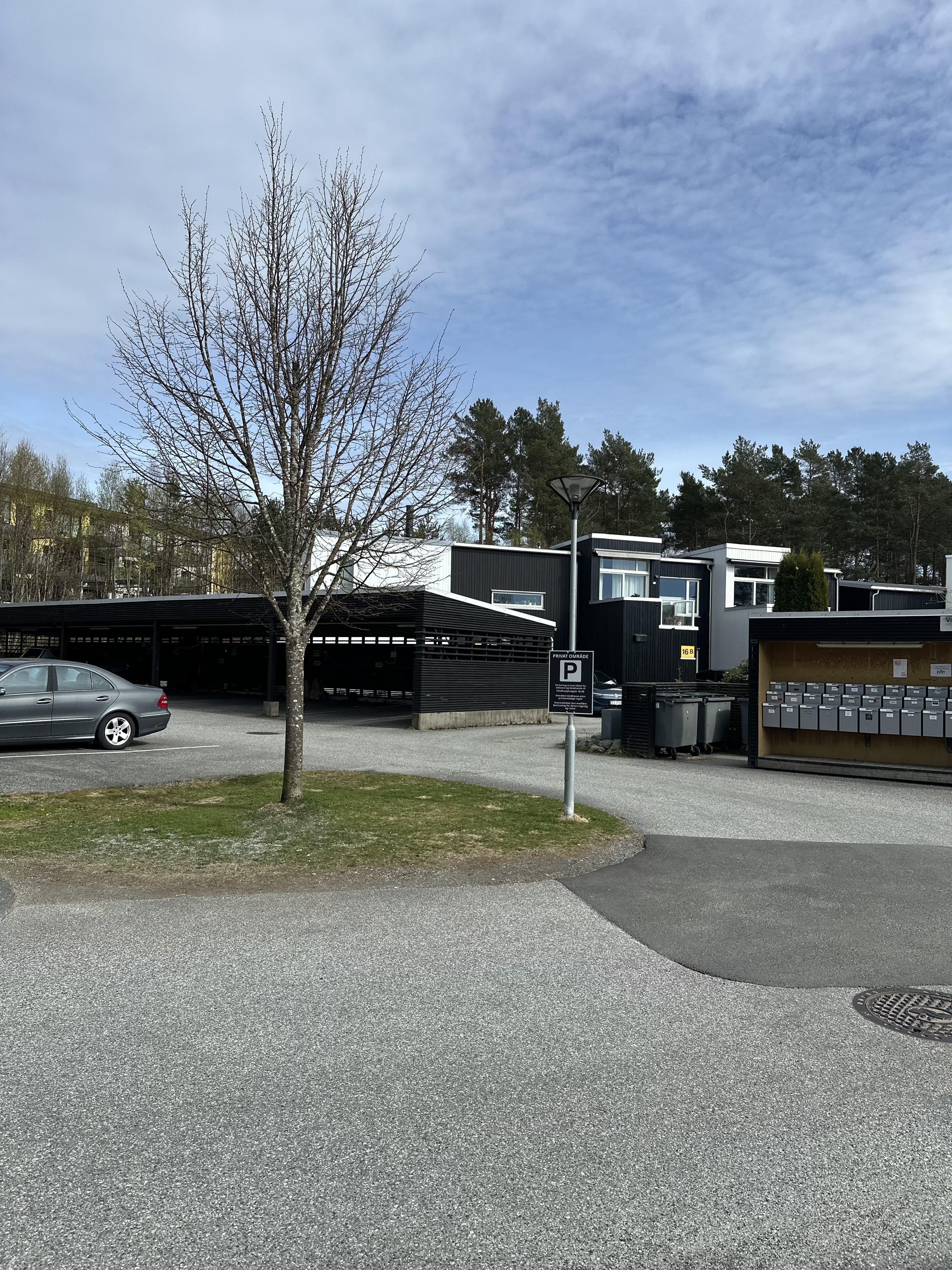 Parkeringsplass til leie – nær bybane og flyplass